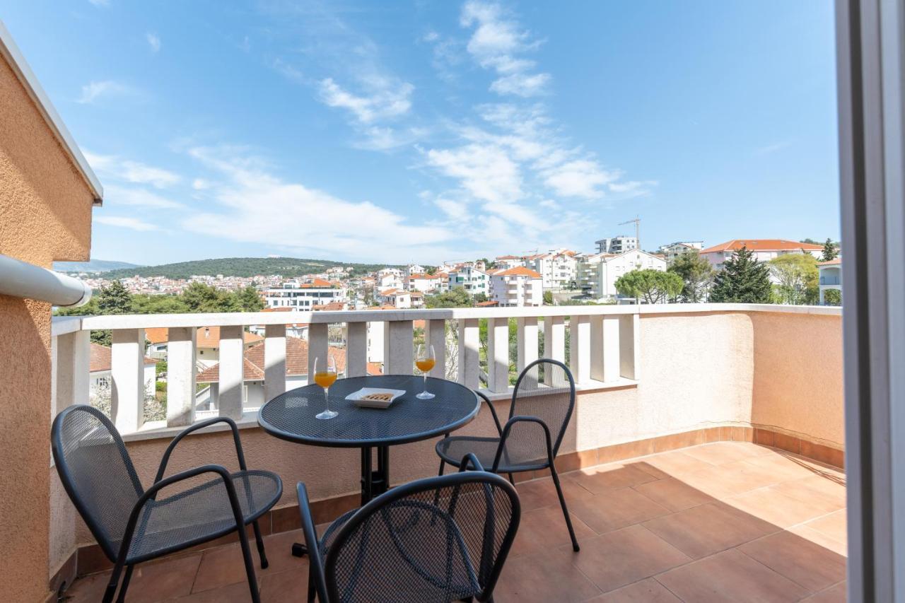 Dalmatia Apartments Ciovo Trogir Bagian luar foto
