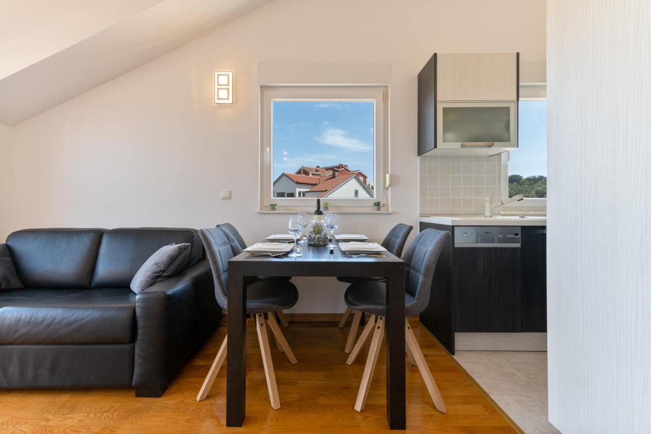 Dalmatia Apartments Ciovo Trogir Bagian luar foto