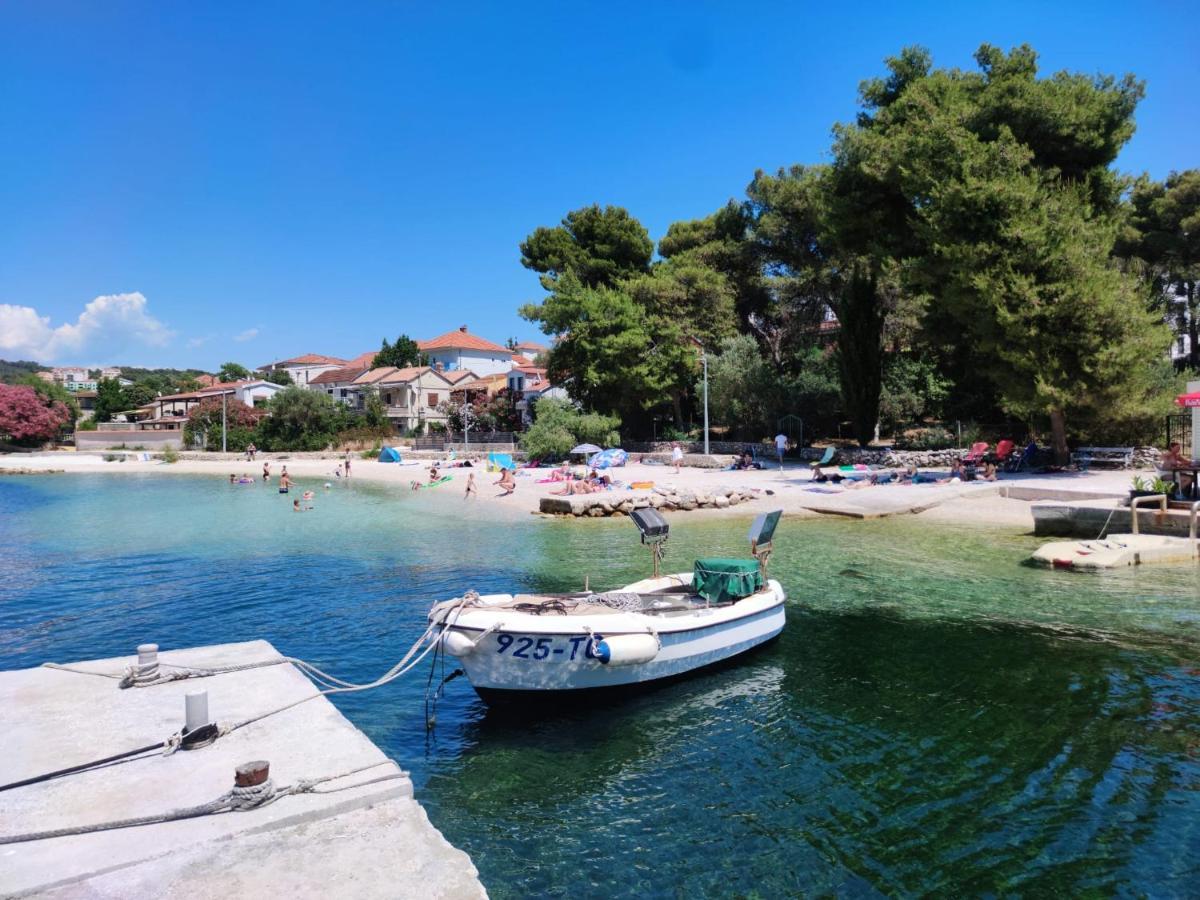 Dalmatia Apartments Ciovo Trogir Bagian luar foto